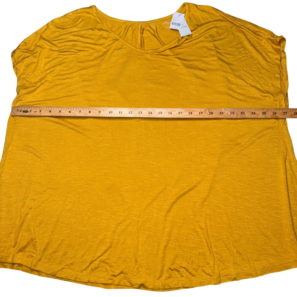 Lane Bryant Swing Tee 22/24 Mustard Yellow V-Neck Slub Knit Short Sleeve Top NWT - Picture 2 of 6